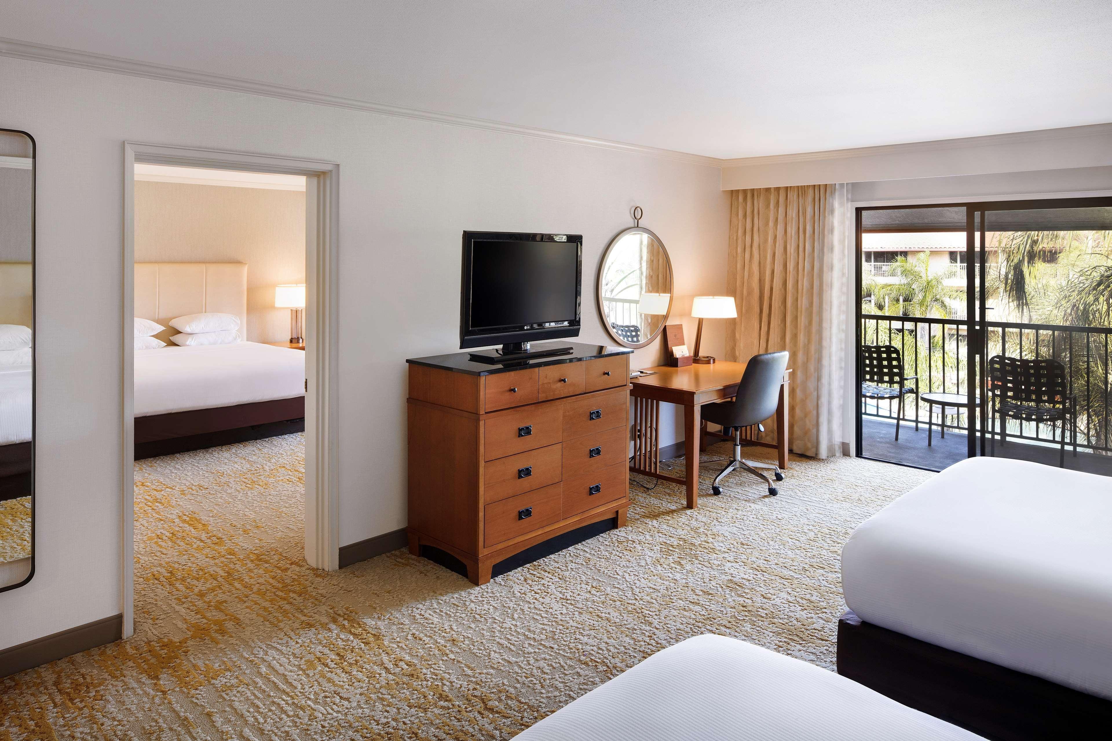 Hotel Doubletree By Hilton Ontario Airport Exteriér fotografie
