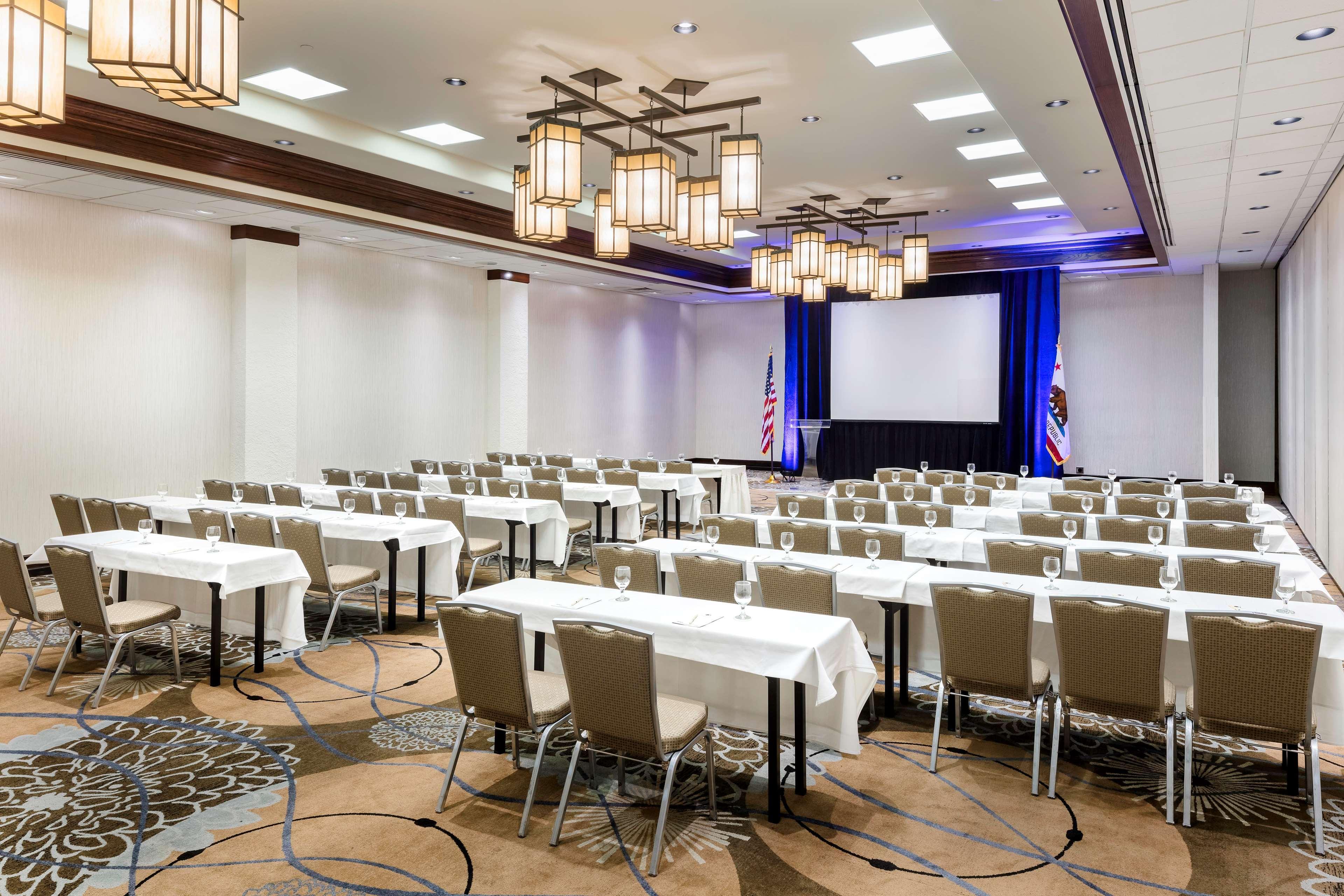 Hotel Doubletree By Hilton Ontario Airport Exteriér fotografie