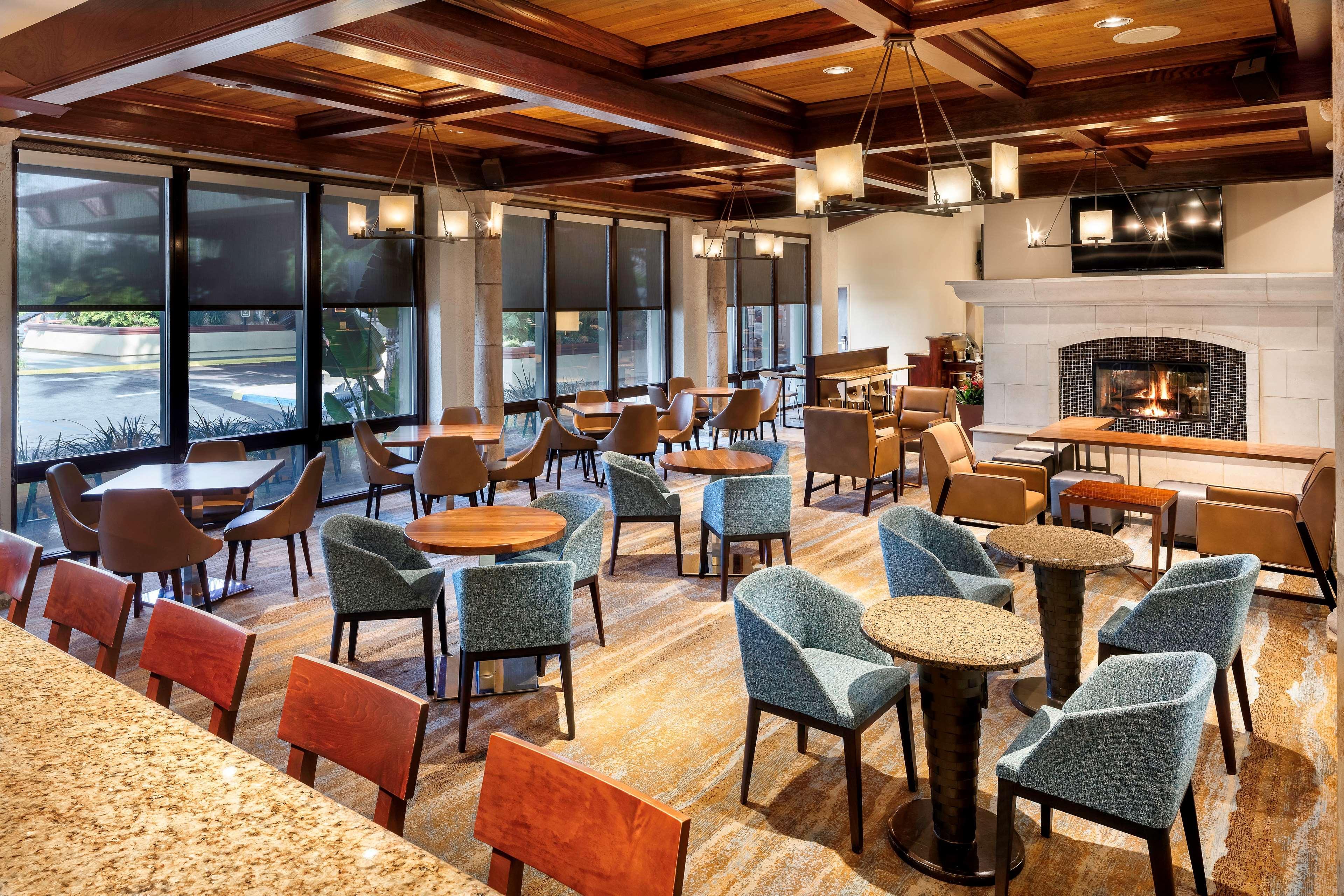 Hotel Doubletree By Hilton Ontario Airport Exteriér fotografie