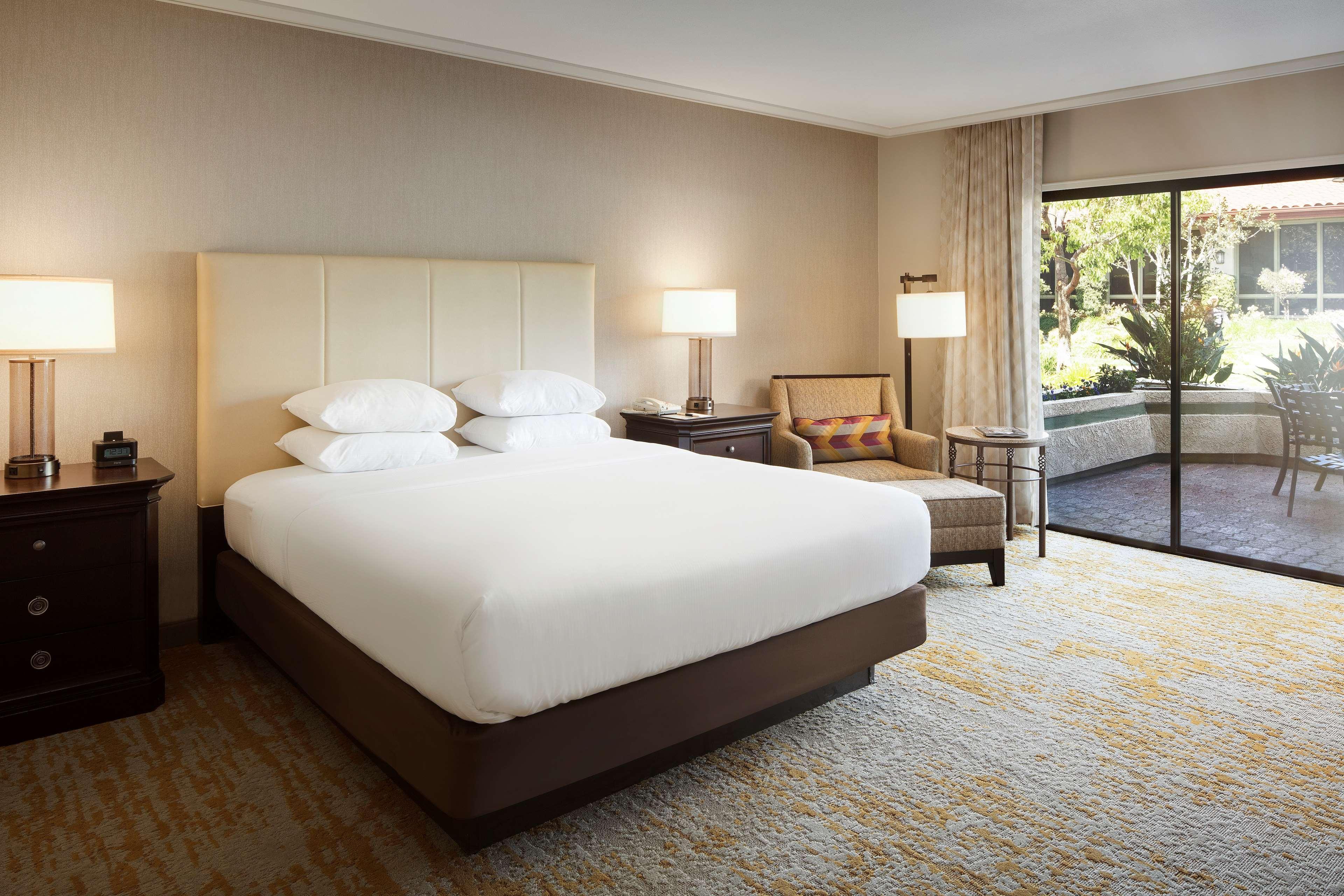 Hotel Doubletree By Hilton Ontario Airport Exteriér fotografie