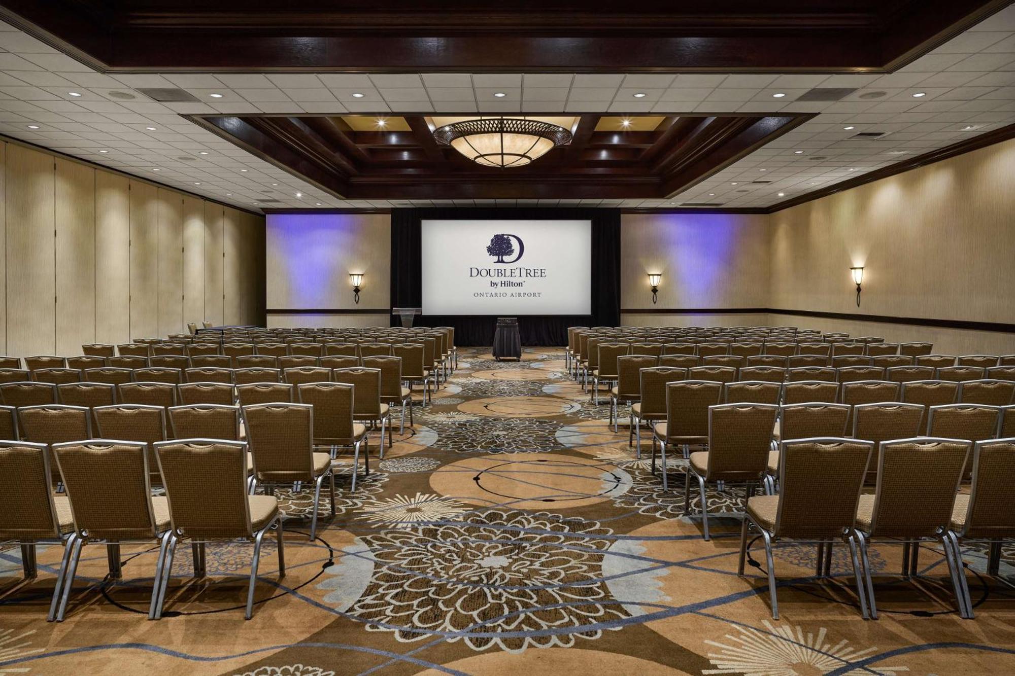 Hotel Doubletree By Hilton Ontario Airport Exteriér fotografie